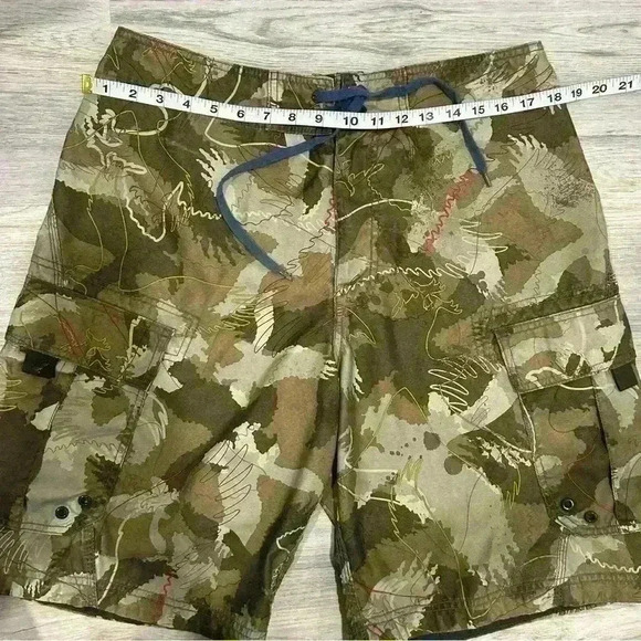 American Eagle Men’s Camouflage Quick Dry Board Shorts Swim Suit Size 32 - Picture 7 of 8